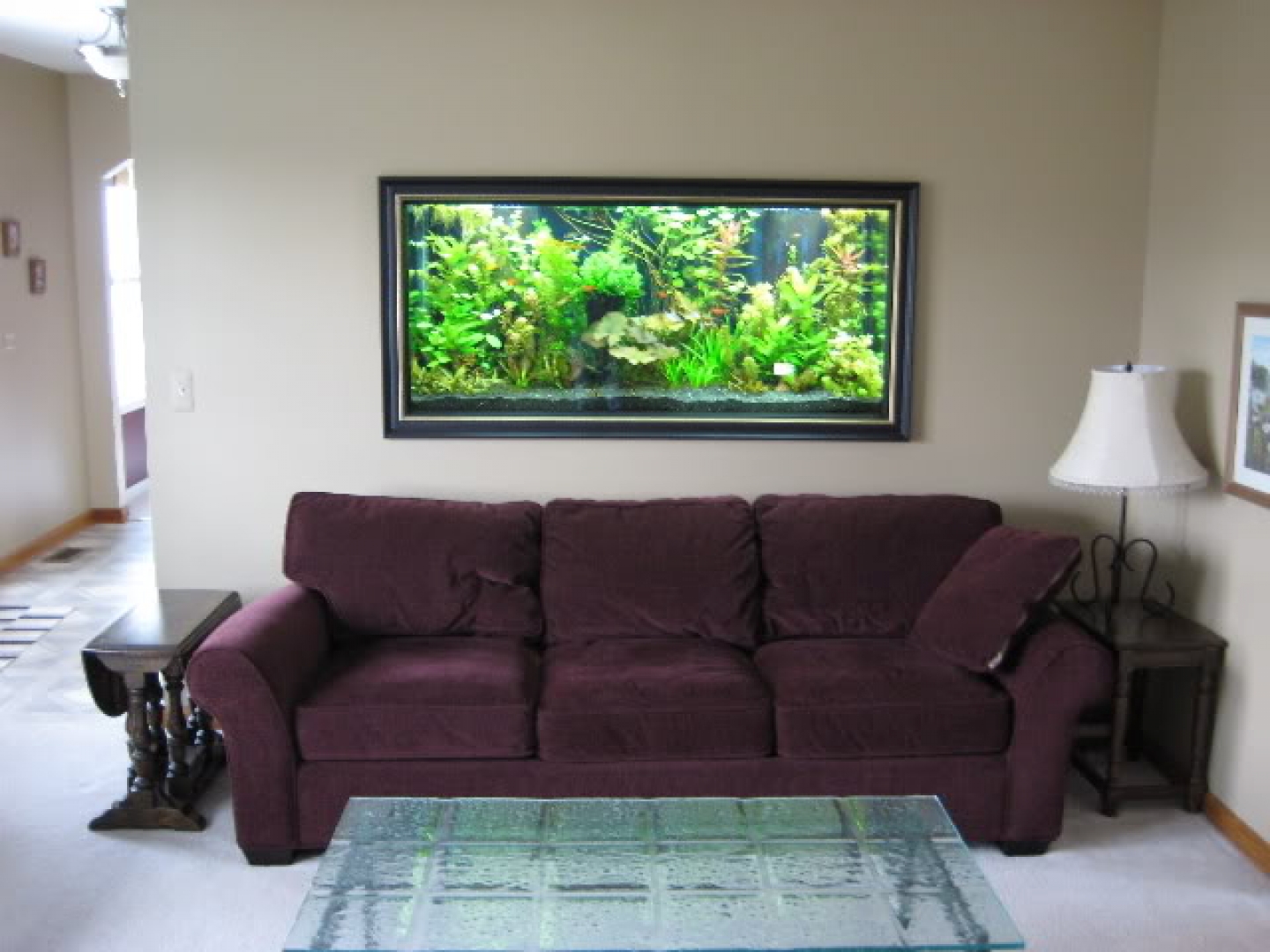 wpid-wall-aquarium-designs-wall-aquarium-in-small-living-room-wall-aquarium -in-small-living-room-87698.jpg
